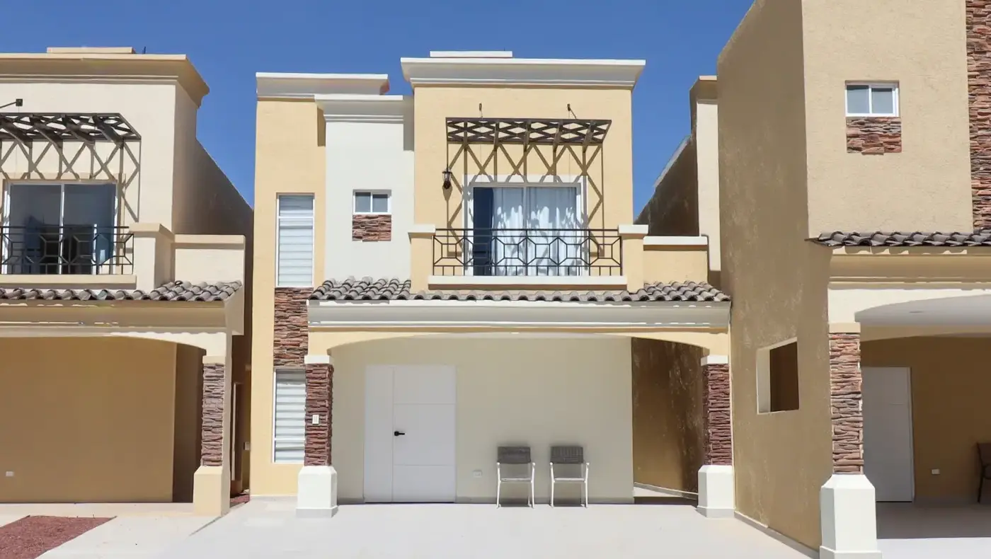 moscato Fachada scaled e1772303054632